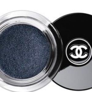 Chanel Illusion D’Ombre Long Wear Eyeshadow